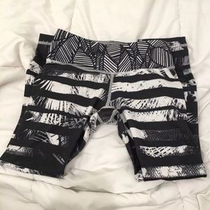 Lululemon cropped leggings